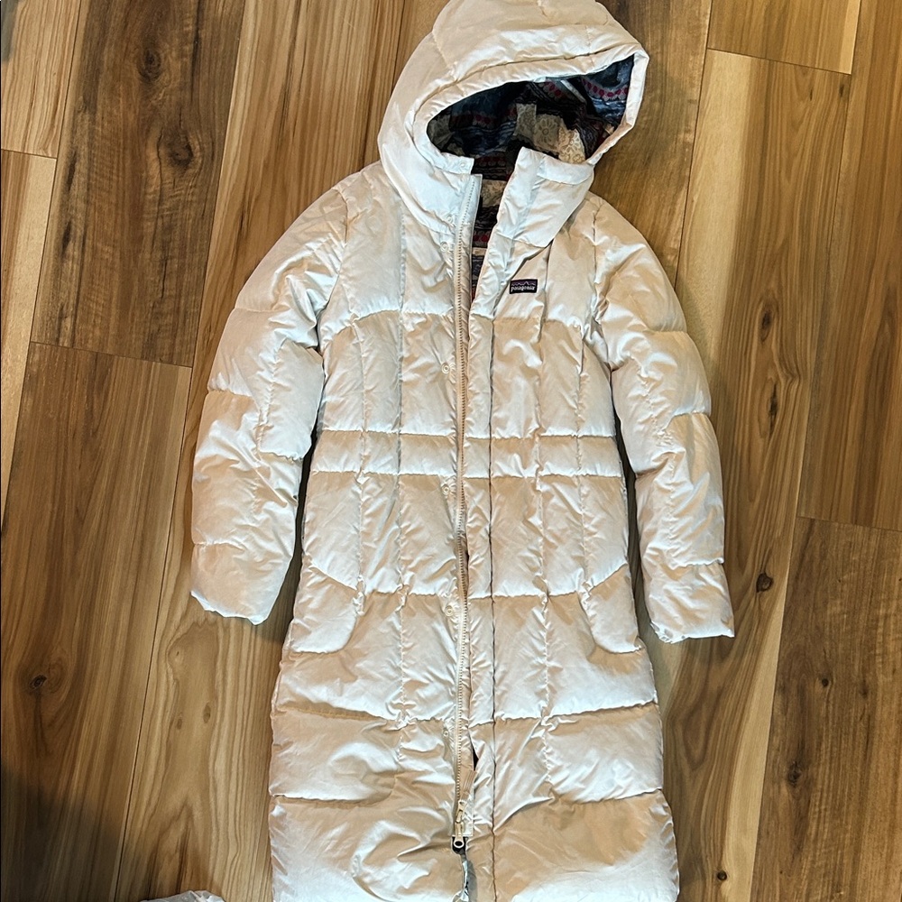Patagonia Women's Long Cream Puffer Jacket